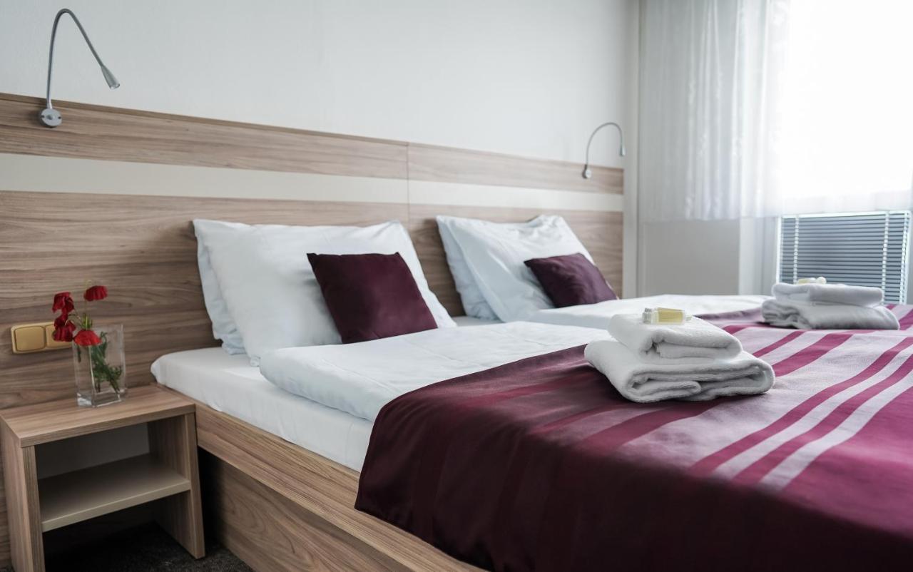 B&B Hotel University Brno Buitenkant foto