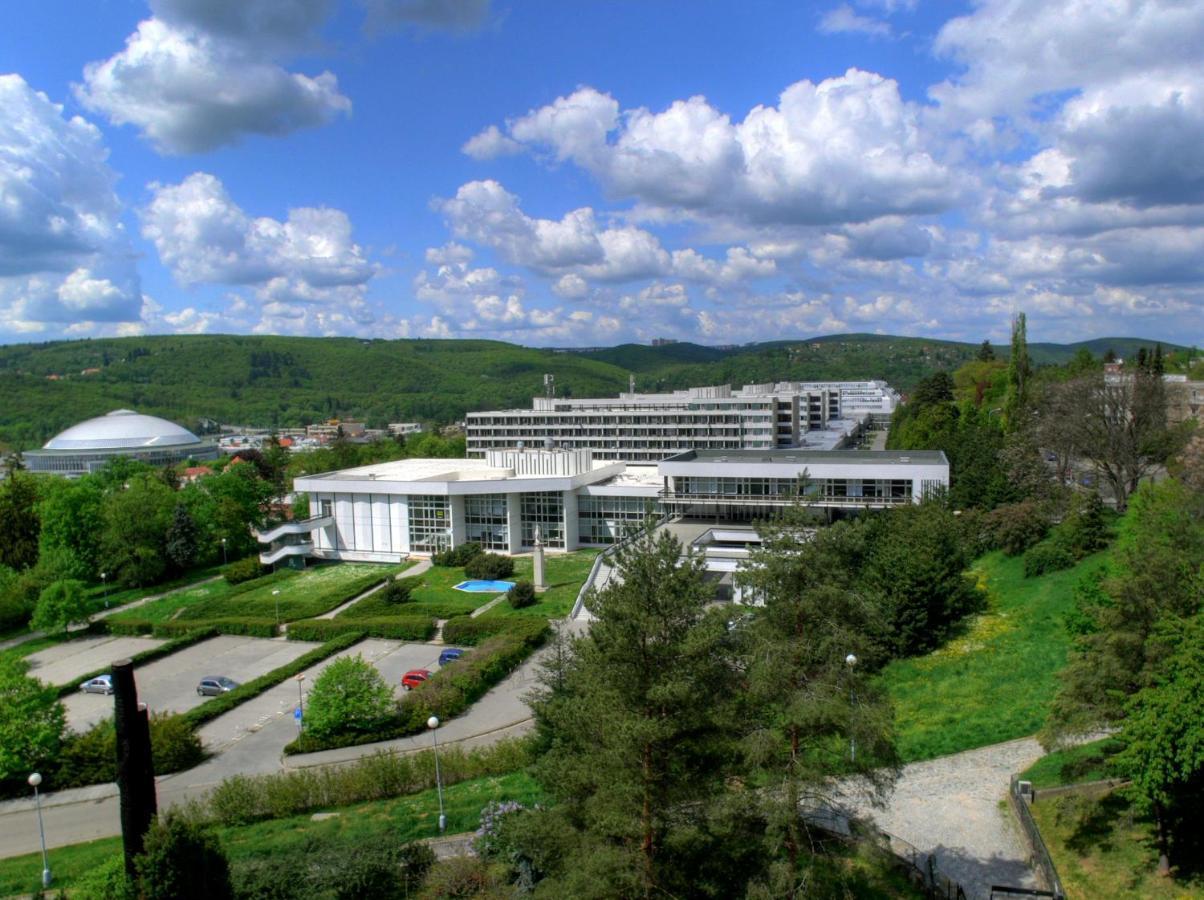 B&B Hotel University Brno Buitenkant foto
